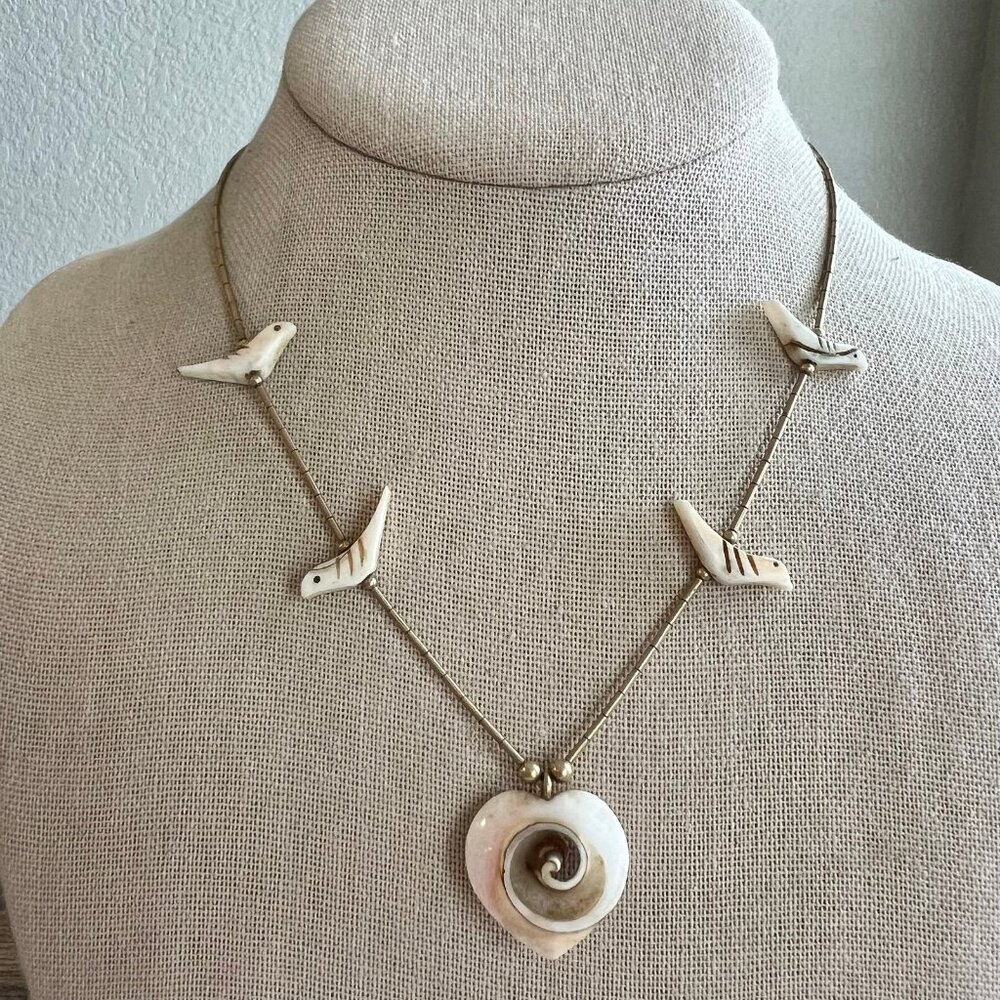 Boho Beach Babe Shell Bird Carved Animal Gold Tone Costume Estate Necklace